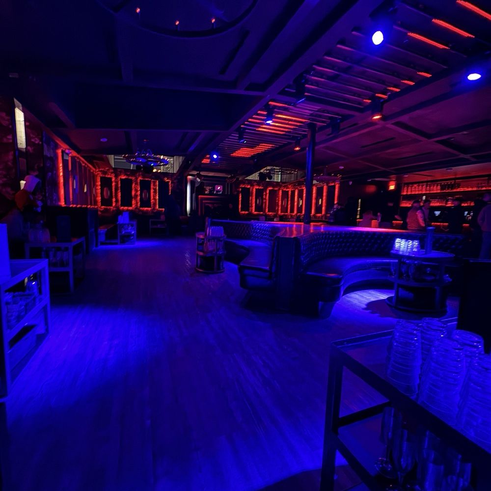 Kıbrıs Vip Gece Kulübü